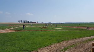 Viele fleißige Helfer sind am Sonntag zum Ballpark gekommen.